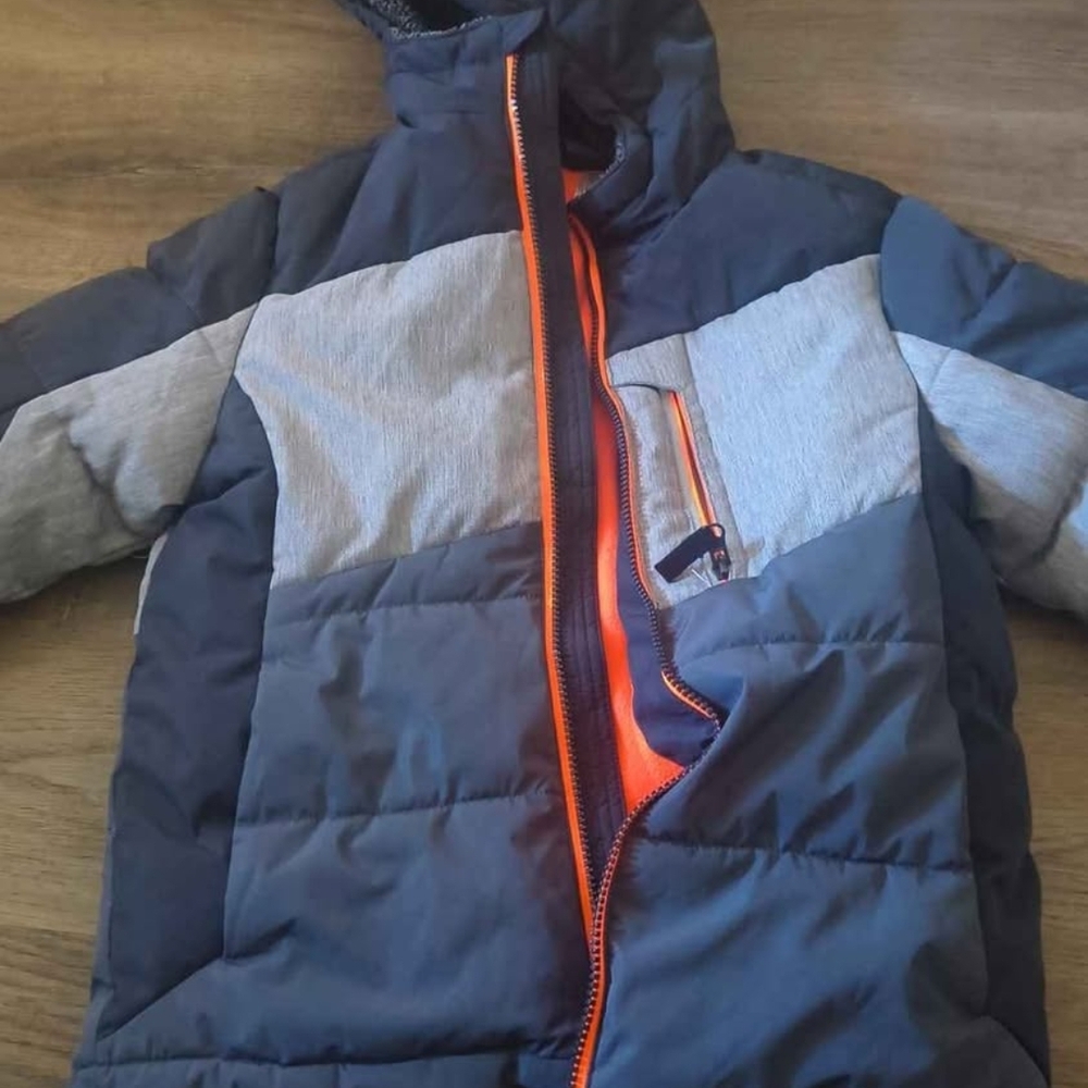 ZeroXposur Navy and Gray Puffer Jacket with Orange Accents